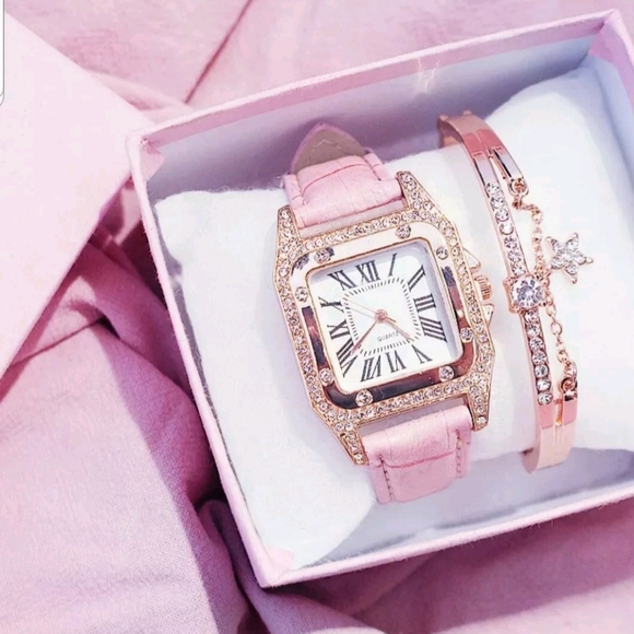 Beautiful watches comes with bracelets  all colors are disponible - Picture 5 of 7